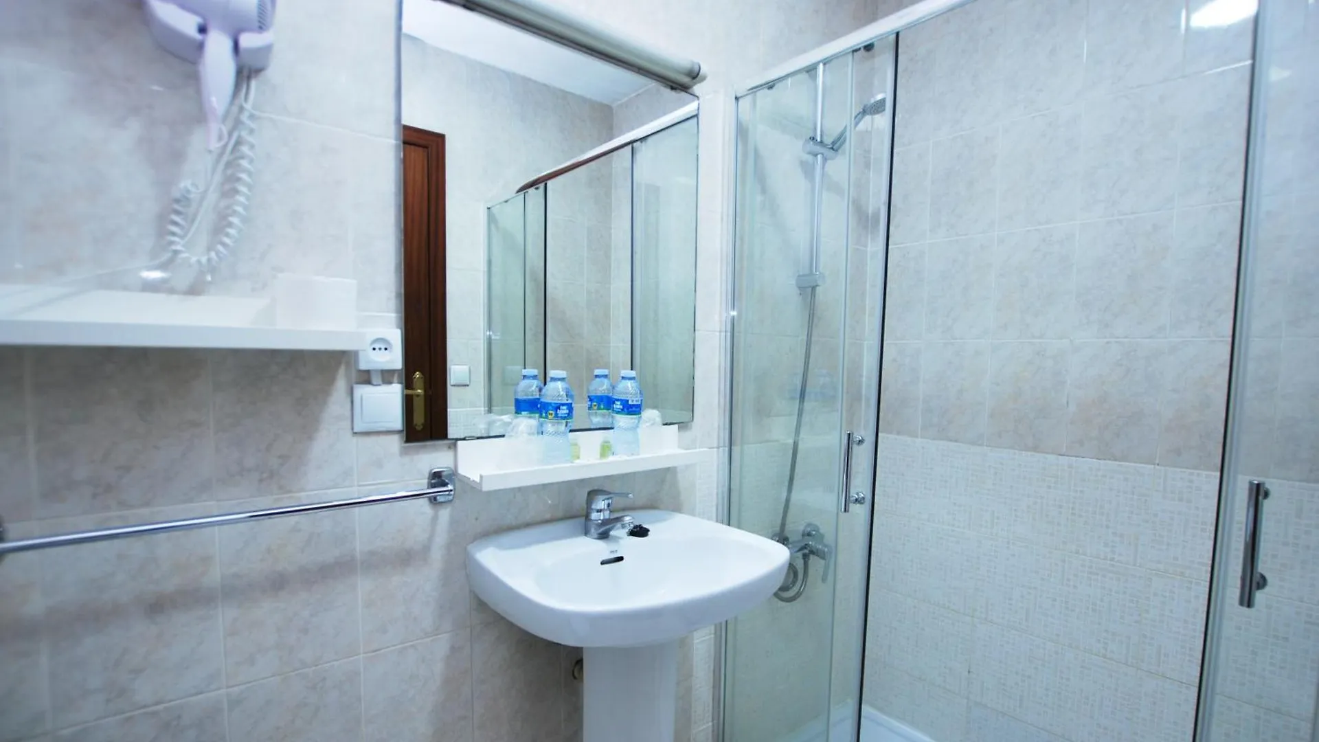 Hotel Tres Leones Vilassar De Mar
