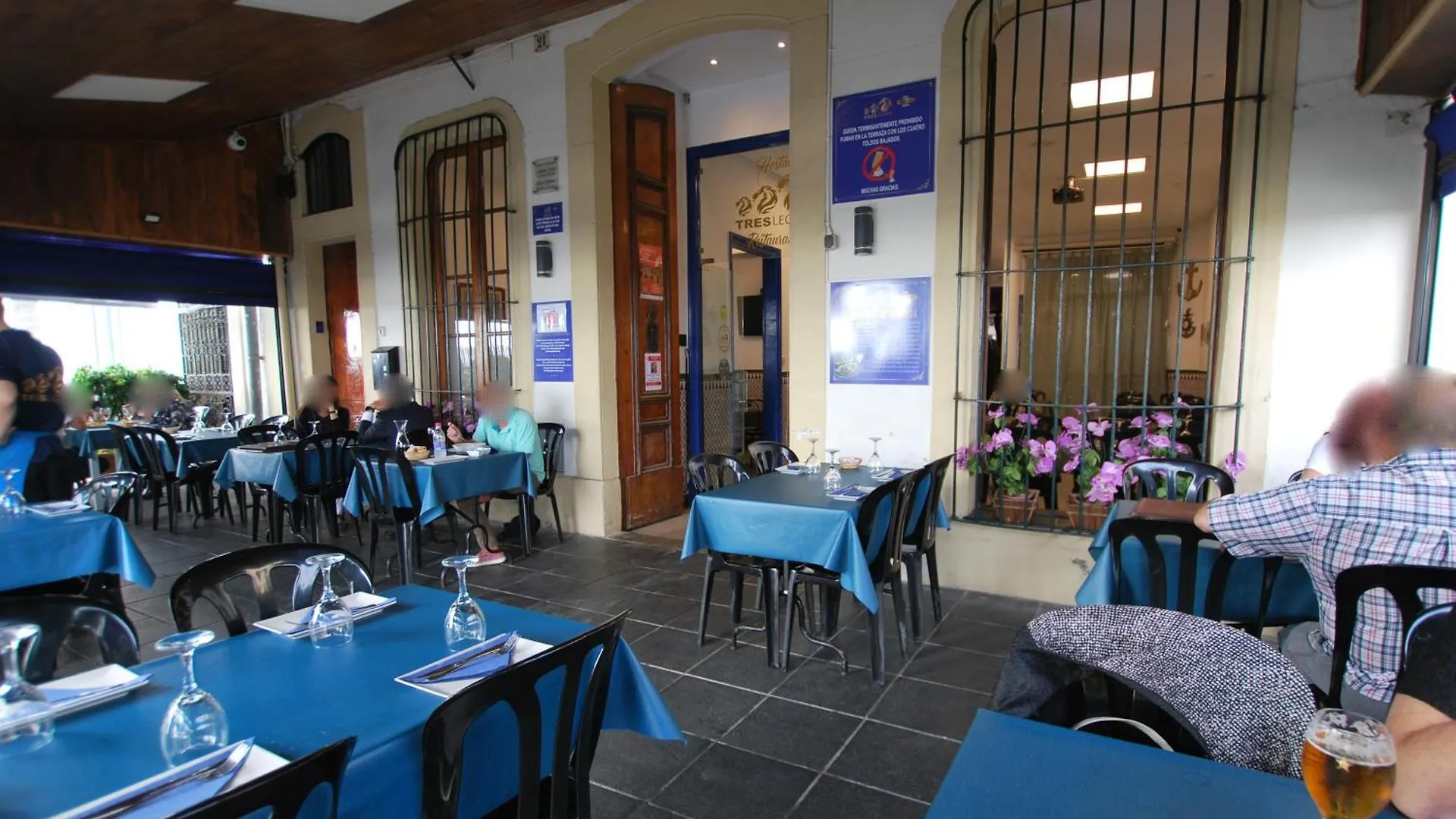 Hotel Tres Leones Vilassar De Mar 2*,